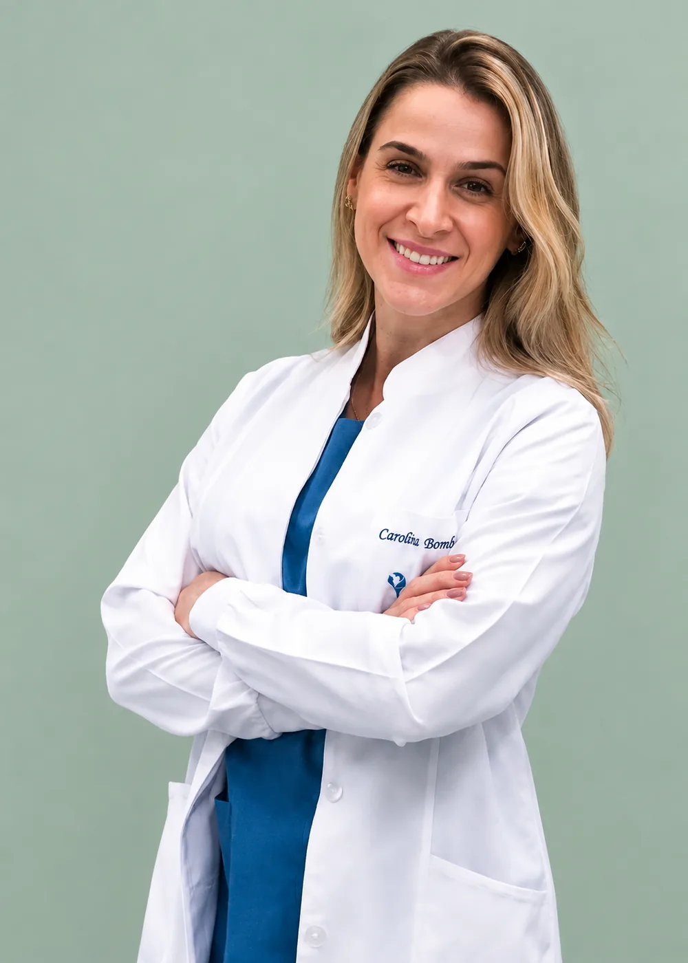 Dra. Caroline Bombardi, cirurgiã-dentista em Londrina